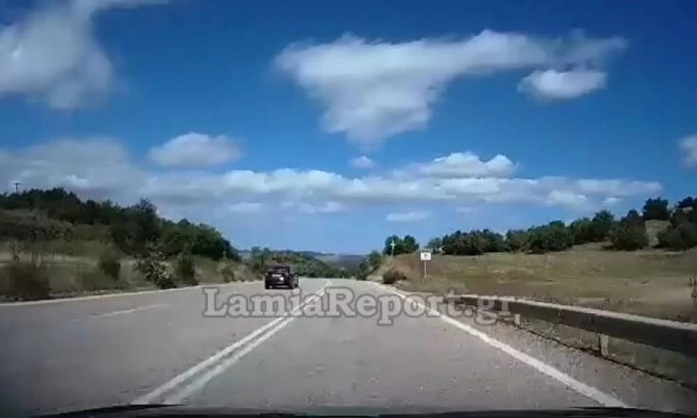 Λαμία: Οδηγούσε στο αντίθετο ρεύμα και παραλίγο να τρακάρει με πέντε ΙΧ (βίντεο)